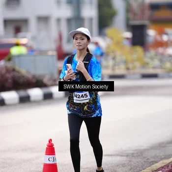 Runner Photo 7605864
