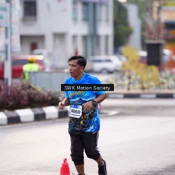 Runner Photo 7605871