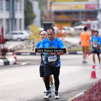 Runner Photo 7605872