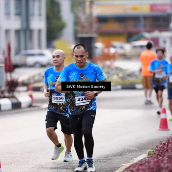Runner Photo 7605876