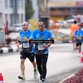 Runner Photo 7605881
