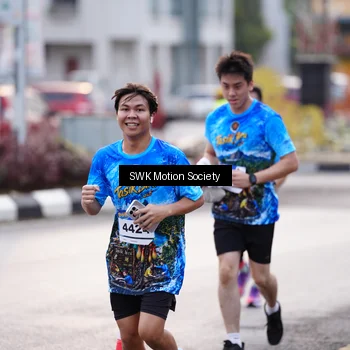 Runner Photo 7605884