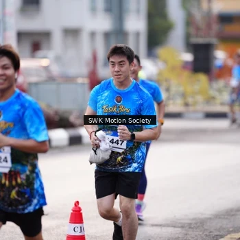 Runner Photo 7605887
