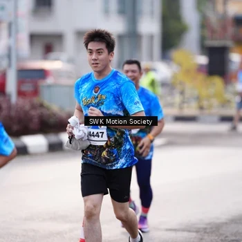 Runner Photo 7605888