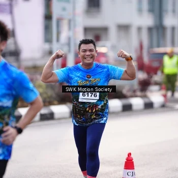 Runner Photo 7605892
