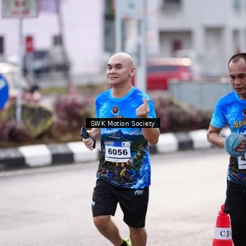 Runner Photo 7605893
