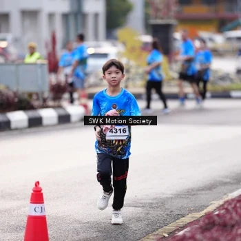 Runner Photo 7605901