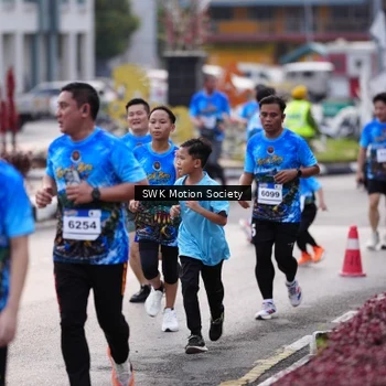 Runner Photo 7605908