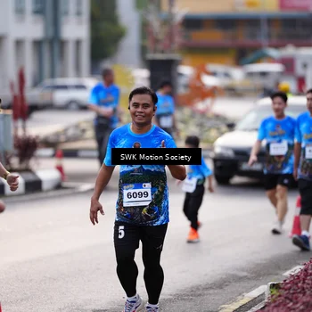 Runner Photo 7605913