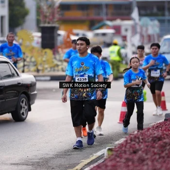 Runner Photo 7605918