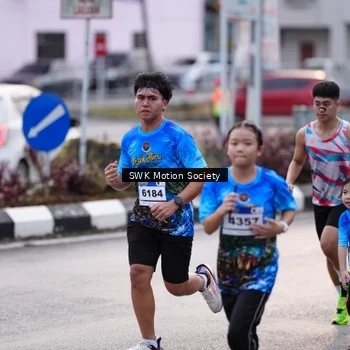 Runner Photo 7605924