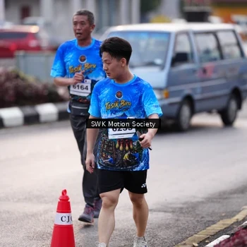 Runner Photo 7605925