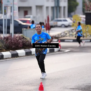 Runner Photo 7605928