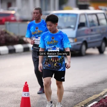 Runner Photo 7605947