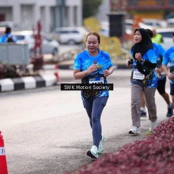 Runner Photo 7605956