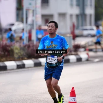 Runner Photo 7605974