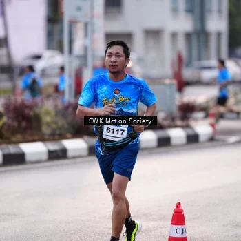 Runner Photo 7605975