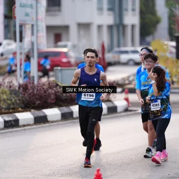 Runner Photo 7605984