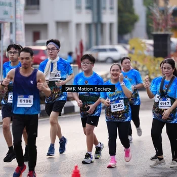 Runner Photo 7605987