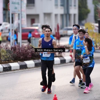 Runner Photo 7605989