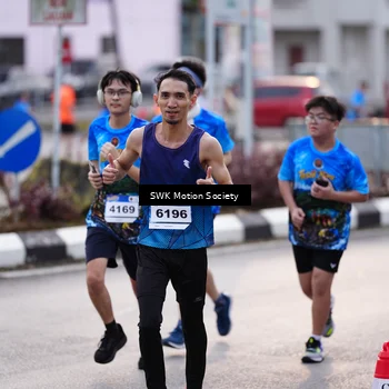 Runner Photo 7605990