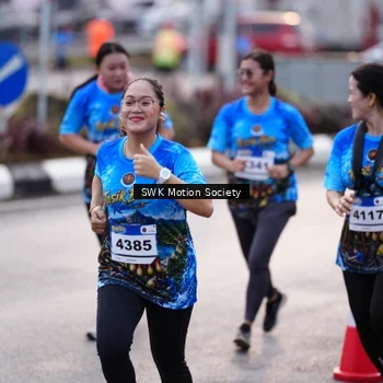 Runner Photo 7605996