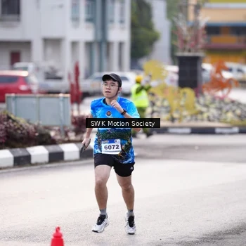 Runner Photo 7606035