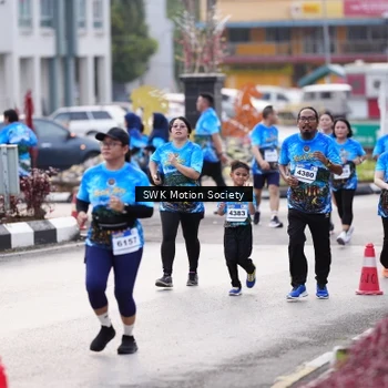 Runner Photo 7606059