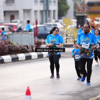 Runner Photo 7606063