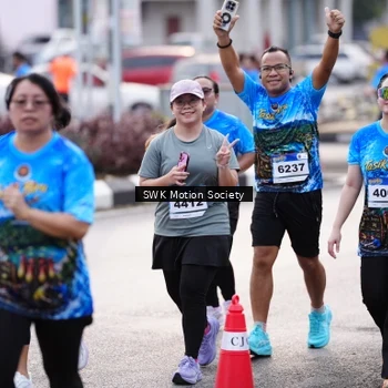 Runner Photo 7606074