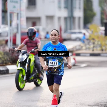 Runner Photo 7606090