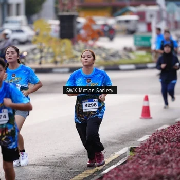 Runner Photo 7606098