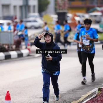 Runner Photo 7606105