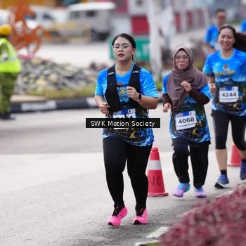 Runner Photo 7606125