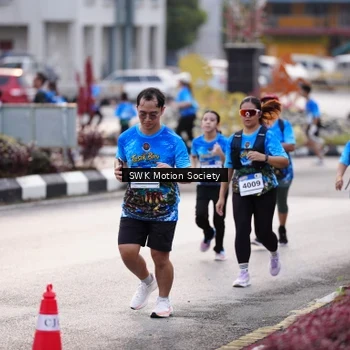 Runner Photo 7606181