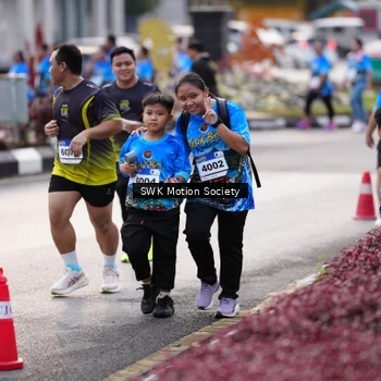 Runner Photo 7606245