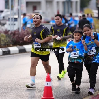 Runner Photo 7606249