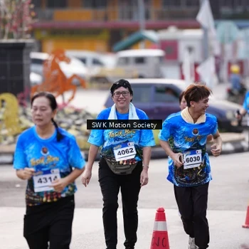 Runner Photo 7606372