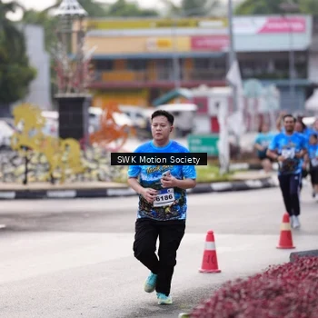 Runner Photo 7606420