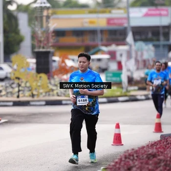Runner Photo 7606423