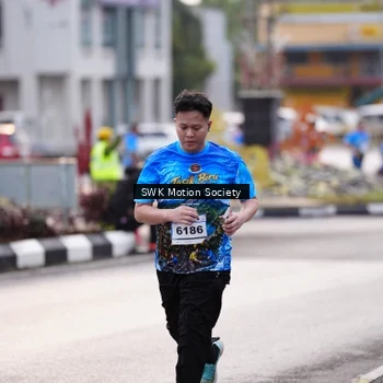 Runner Photo 7606425