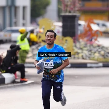 Runner Photo 7606431