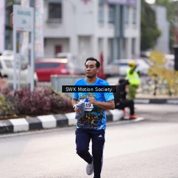 Runner Photo 7606437