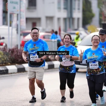 Runner Photo 7606472