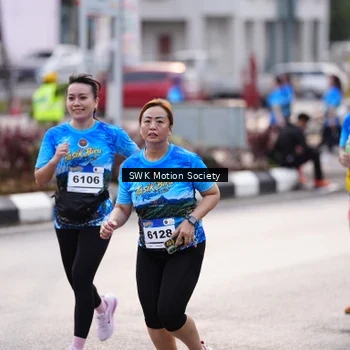 Runner Photo 7606553