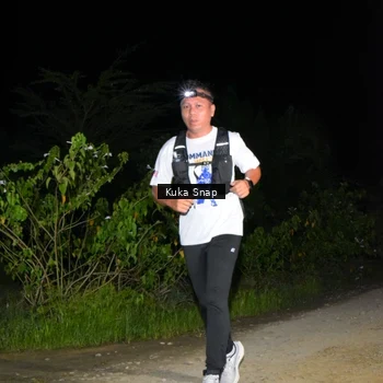 Runner Photo 7606568