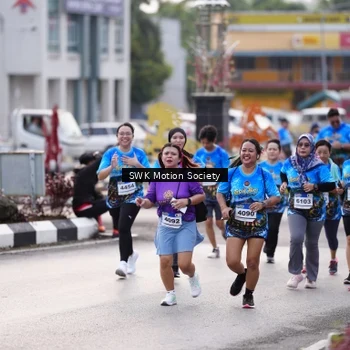 Runner Photo 7606615
