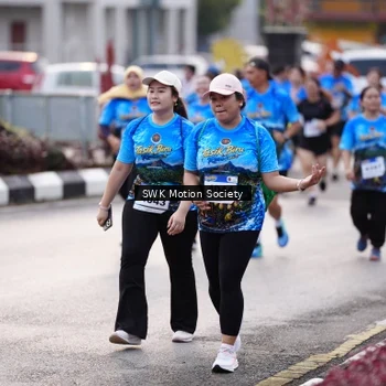 Runner Photo 7606679