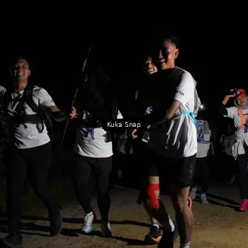 Runner Photo 7606764