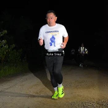 Runner Photo 7606817
